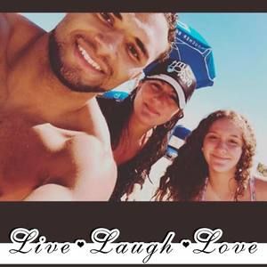 Meet your Posher, Dan-trenda